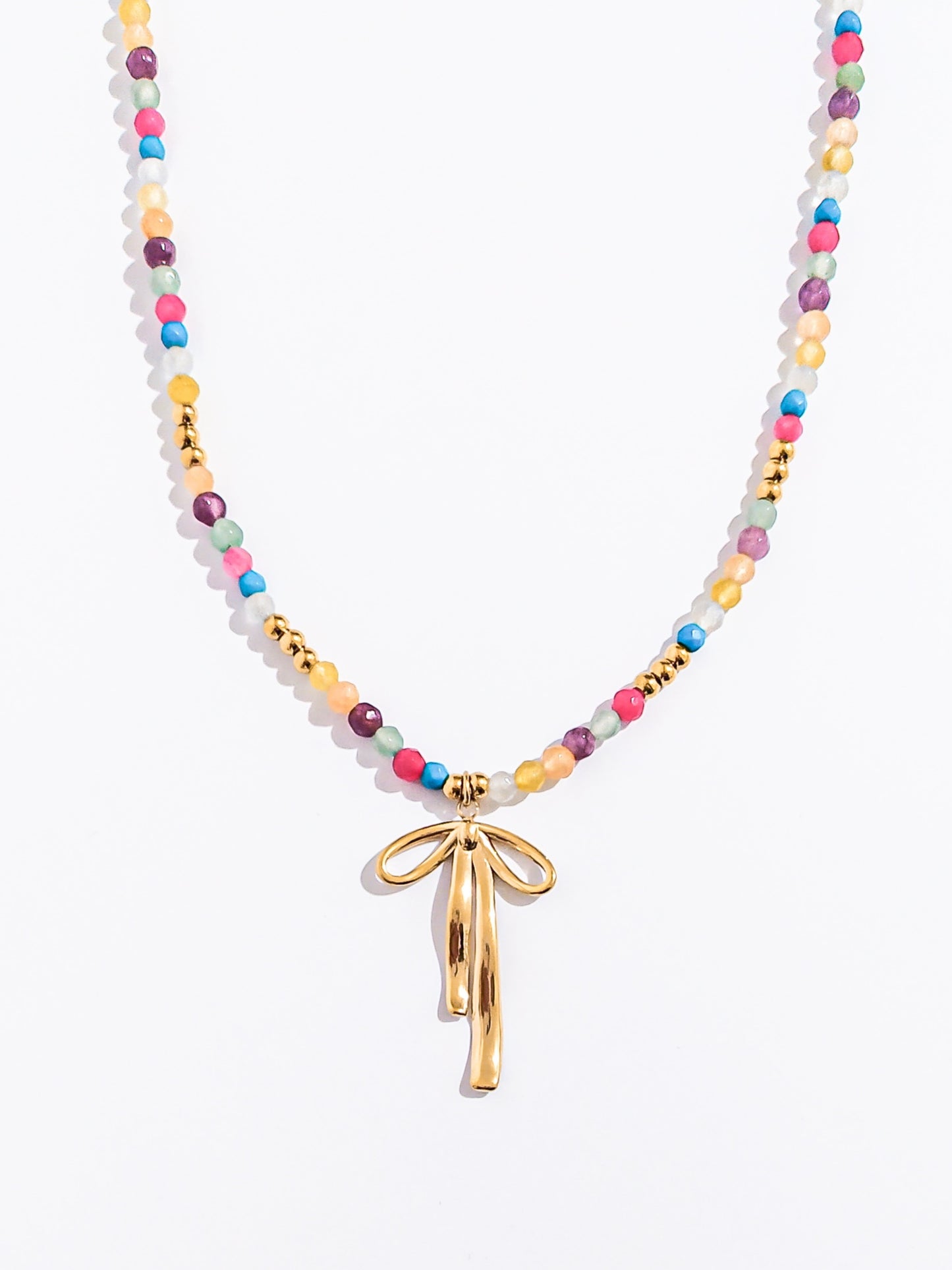 Collier Six